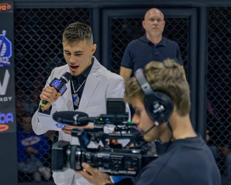 Ice Cage 8 — main event